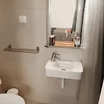 Avo Lucy By Interhome *