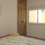 Avo Lucy By Interhome *