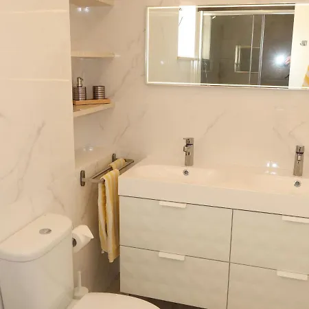 Avo Lucy By Interhome Apartman *