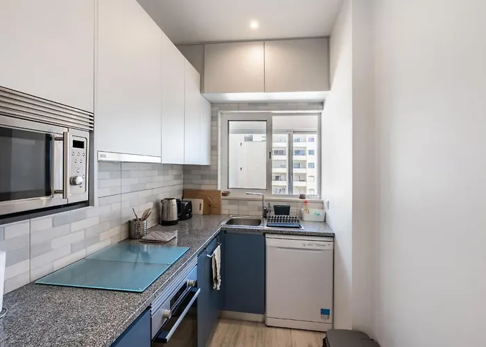 Avo Lucy By Interhome Apartamento Portimão